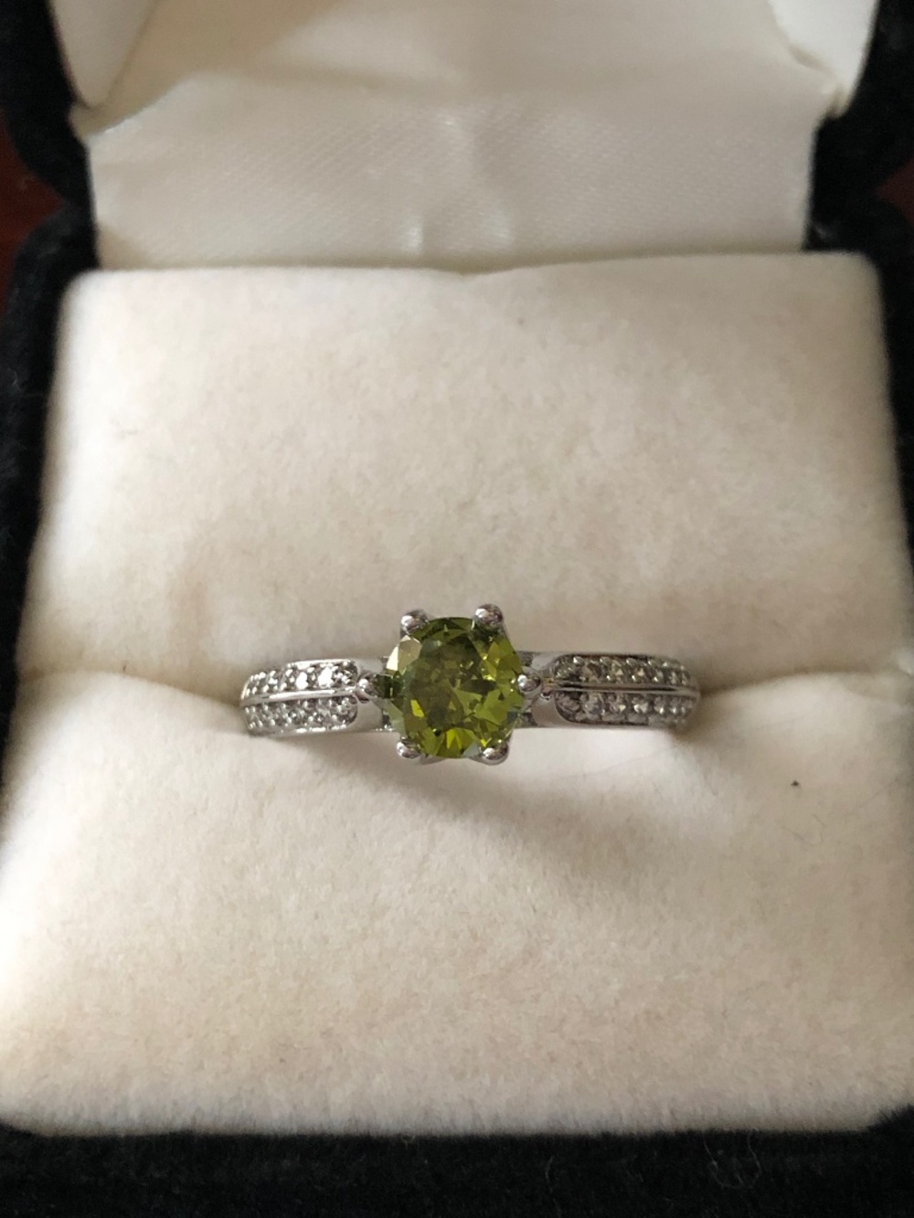 Peridot green solitaire white gold plated ring